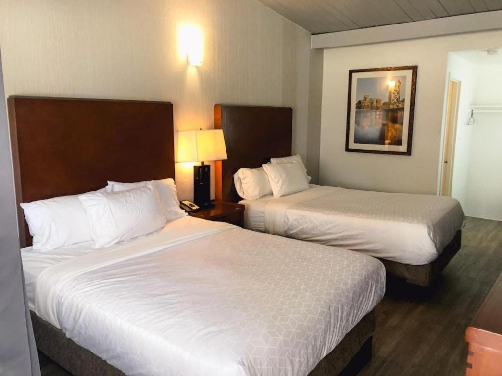 Мотель Super 8 By Wyndham San Jose Airport Санта Клара Экстерьер фото